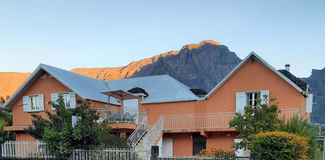 Gite Le Calou Pilon Cilaos Exterior foto